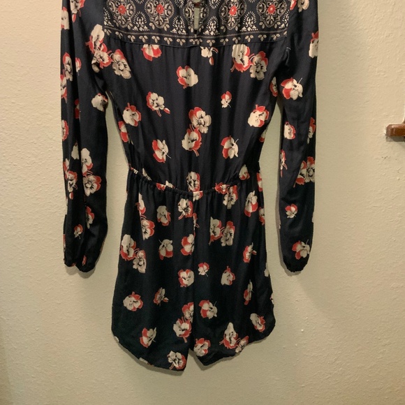 Abercrombie and Fitch Women's Small Navy Floral Lace Up Long Sleeve   Romper - Picture 2 of 8
